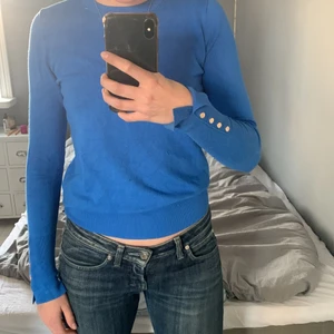Tröja från zara  - Säljer min populära tröja från zara. Passformen är perfekt och är i storlek s. 👌😍