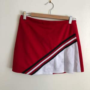 Cheerleader kjol köpt på beyondretro. Sparsamt använd bra skick. 