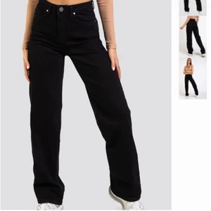 Jeans  - Säljer dessa snygga jeansen från madlady i storlek 32 och längd 34🖤köpta för 549 kr