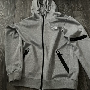 The North Face tracksuit  - Brand new, worn once message me before buying 