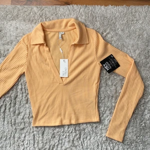 NLYtrend - • Oanvänd top • 