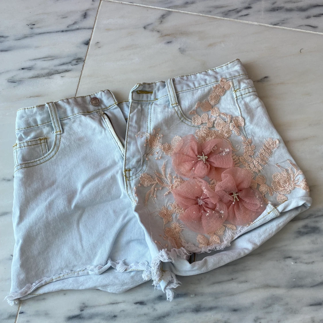 Blommiga shorts 