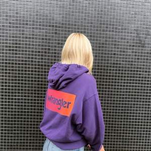 Cool hoodie som ej kommer till användning längre 