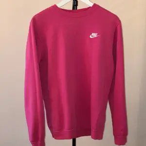 Nike Crewneck Sweatshirt Rosa                                             Strl: Small                                                                                        Pris: 499kr