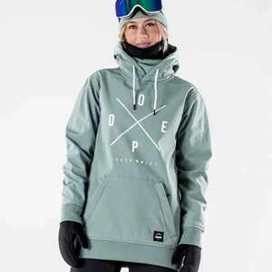 Dope Skidjacka - Säljer min skidjacka från Dope då den är förliten för mig! Helt oanvänd men lappen har trillat av tyvärr, storlek M men skulle helt klart kunna passa en S också! Kan mötas upp runt om Göteborg eller fraktas runt om i hela Sverige!❤️ Priset kan diskuteras vid snabb affär!💞