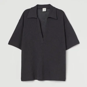 T-shirt  - INTRESSEKOLL! Intressekoll på min dösnygga T-shirt ifrån h&m som jag köpte i somras, trodde jag skulle använda den mer. Ser som ny ut!