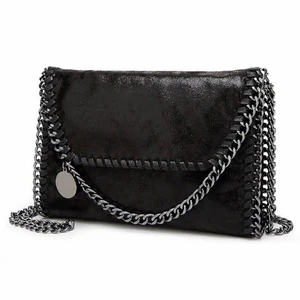 Sjukt snygg väska - Säljer nu min helt oanvända och liknande Stella Mccartney väska som jag fick i present och säljer då jag redan har en💗 Den är väldigt rymlig och passar till det mesta💗 Pris går självklart att diskutera💗 Skriv för fler bilder💗 Först till kvarn💗