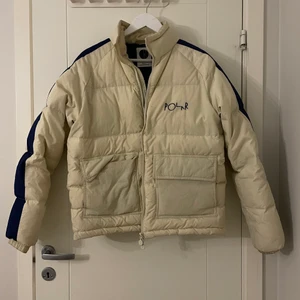 Polar jacka - Vinterjacka ifrån polar. Använt skick. Storlek S. 