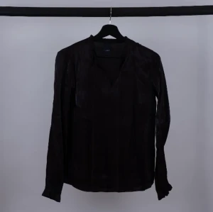 LIXZUZ - blus svart - Storlek: M - 50% viskos 50% polyester