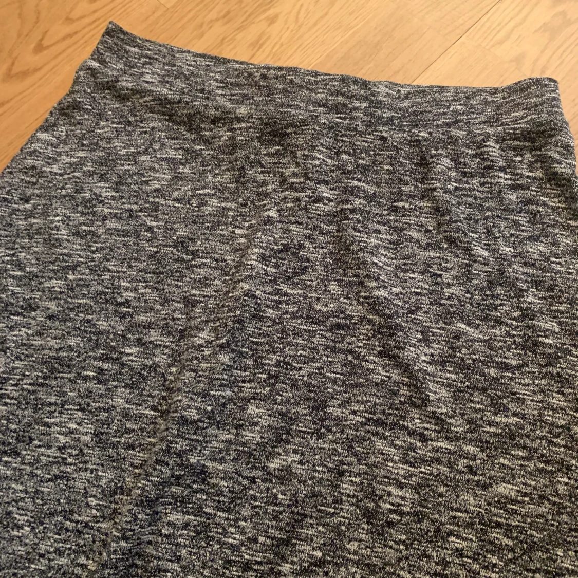 Kort grå kjol - 91