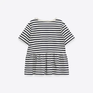 Zara topp - En jättefin zara topp som tyvärr inte kommer till användning❤️