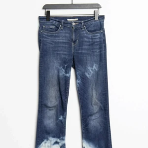 Levis jeans - 🙌🏼INTRESSEKOLL🙌🏼 på dessa Levis jeans, storlek 28 🤍🤍