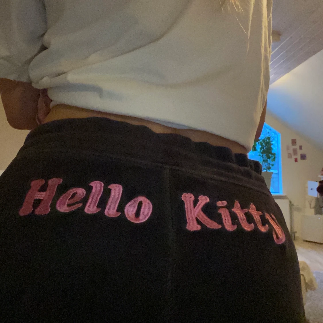 Hello Kitty sammetsbyxor