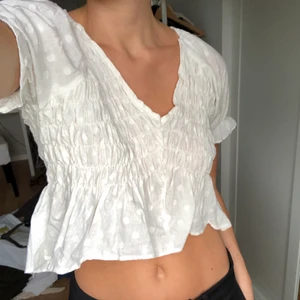 Vit topp - Vit topp från Shein, helt oanvänd!