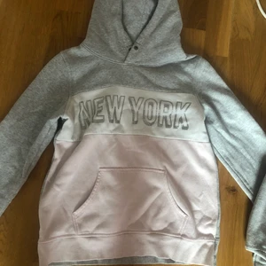 Tröja  - Fin mysig tröja, använd max 5 gånger