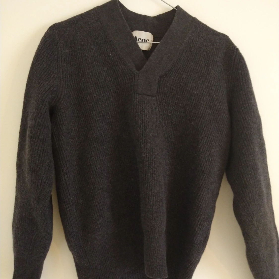 Acne grå stickad tröja - 90