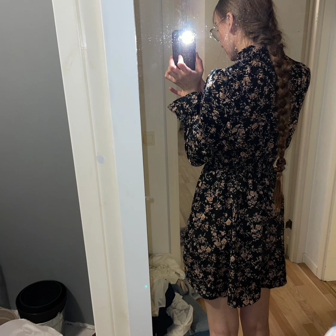 Blommig klänning  - 91