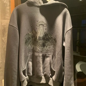 Hoodie - Hoodie från Appendage köpt för 2000kr! Använd 4 gånger max! Inga fel på den, skriv privat för mer bilder och info😁