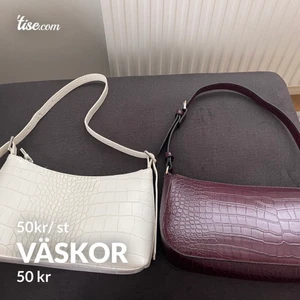 Väskor  - 50kr st!