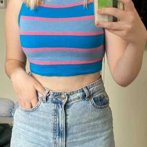 zara topp - randigt linne från zara i storlek S! använd några ggr men i bra skick! skriv privat för fler bilder! ☺️