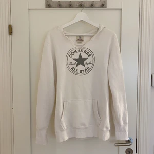 Converse oversized Hoodie - Oversize hoodie från Converse som inte kommer till användning. Strl M 💓