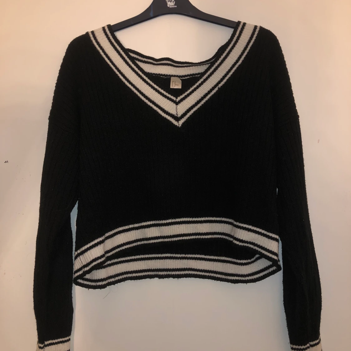 Croppad stickad tröja