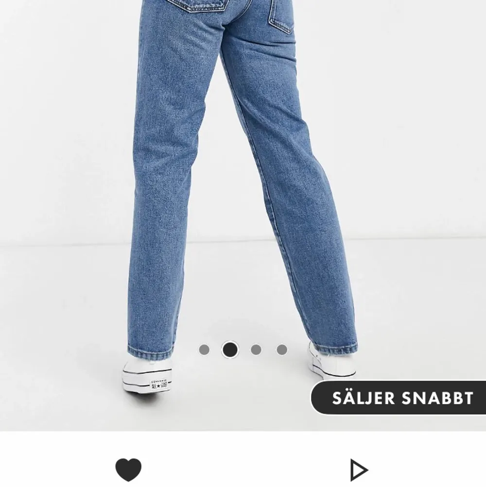 Jätte fina nya oanvända jeans från asos, jag säljer då det var lite små. Lappen finns kvar, nypris 340 kr!. Jeans & Byxor.