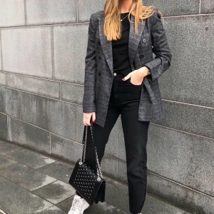 Kavaj från zara - Rutig kavaj från zara 