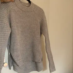 Stickad tröja från Gina tricot i ” wool blend” strl XS. 