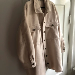 Jacka ELLOS - Aldrig använd då den är för stor. Höst/lättare vinterjacka i fint skick!