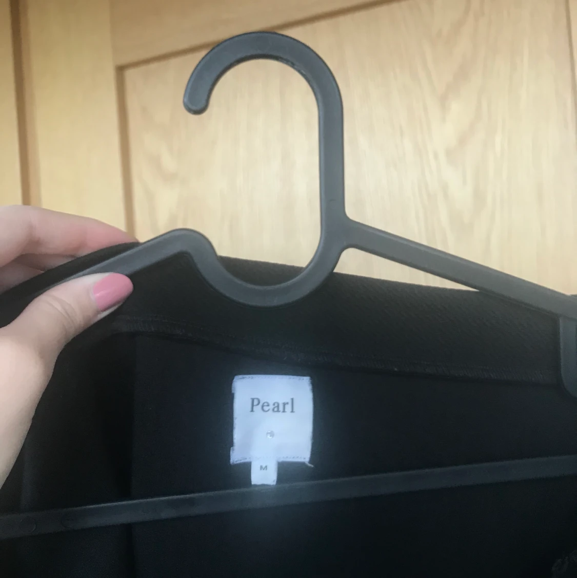 Svart off-shoulder tröja - 91