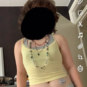 Gult linne - Gult linne med lace 