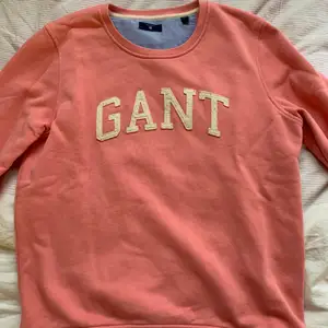 En fin Gant sweatshirt i storlek S!   Ny pris 999kr 