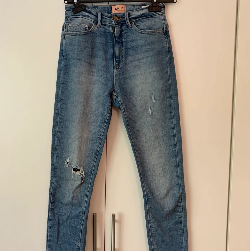 Jättefina blå jeans!🌼 Frakt tillkommer😊. Jeans & Byxor.