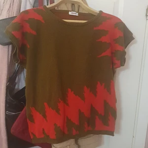 Sweater väst med coolt mönster - Stickad väst från märket rodier made in France