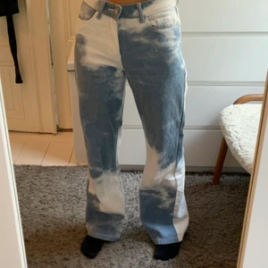 Jaded London jeans - Jeans från märket Jaded London som inte längre går att köpa, köpta förra sommaren men knappt använda. Köpta för 900kr 