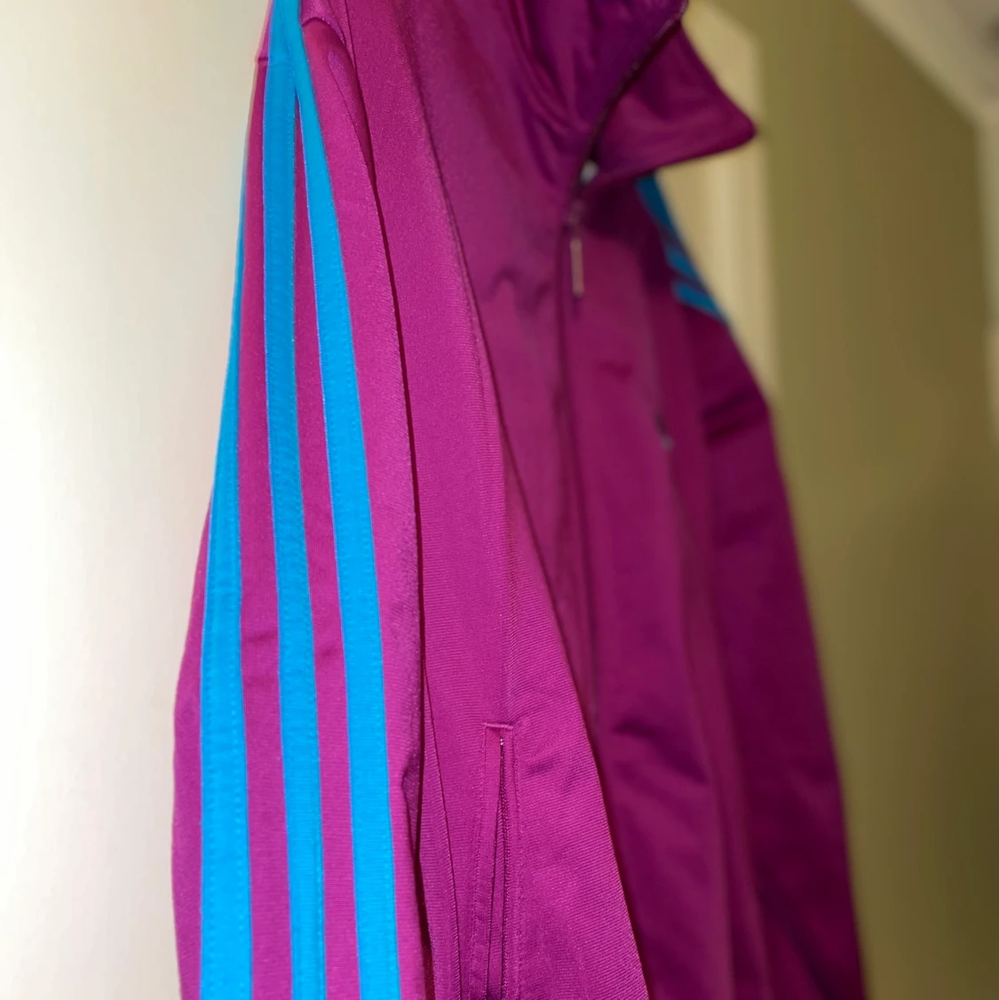 Lila adidas jacka - 90