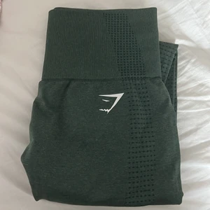 Gymshark träningstights  - Alldeles NYA, aldrig använda, kommer inte till användning. Nypris ca 550-600kr, skriv om ni är intresserade!! 