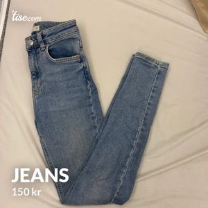 Skinny jeans - Skinny jeans från Gina tricot i strl 34 men passar även 32, använda ca 3 gånger 