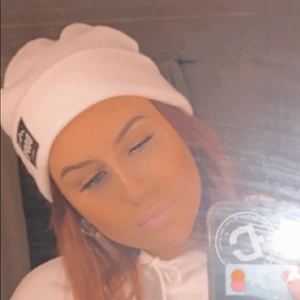 Vit dope mössa - Fint skick, köparen står för frakt