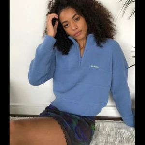 Tröja från iets frans - Suuupermysig tröja från iets france som är perfekt nu till hösten. Använd i väldigt begränsad mängd. Bara att kontakta vid frågor/mer bilder. Kan mötas i Linköping, annars betalar köpte frakt. Ord. Pris 600 kr.