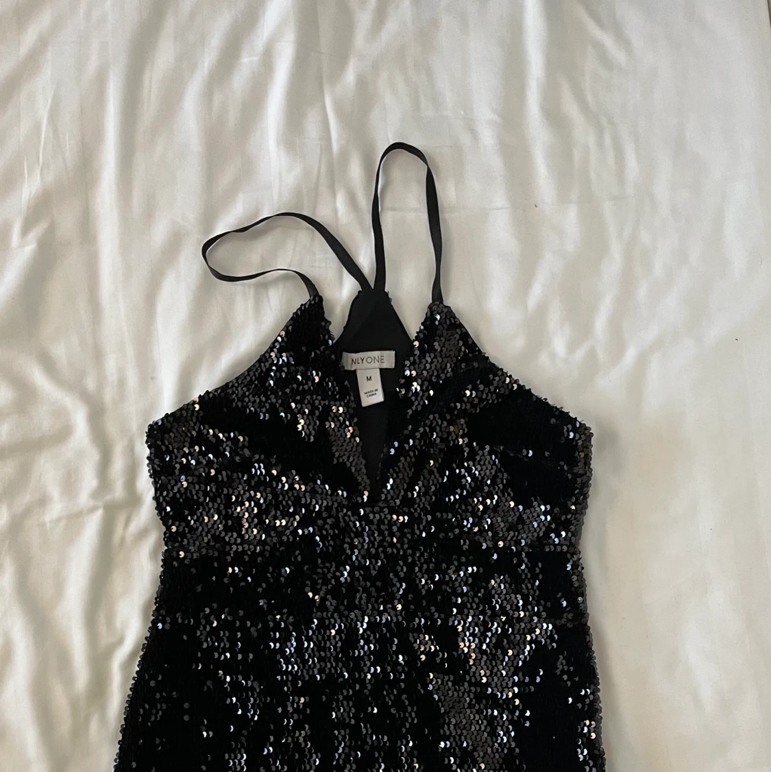 Klänning med paljetter 