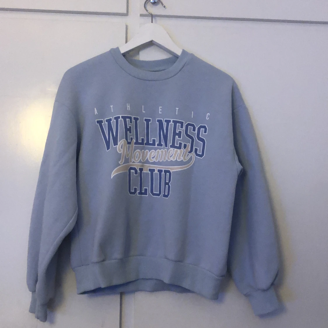 Blå sweatshirt 🦋