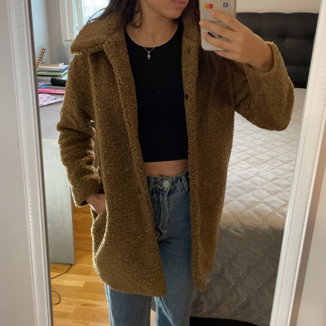 Teddyjacka, M i barnstolen