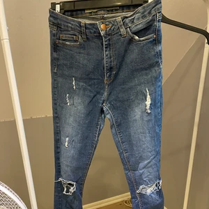 Jeans primark - Jeans från primark, tighta mid waist. Väldigt stretchiga.