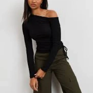 Elvi topp från ginatricot - Storlek S, använd ca 2 gånger! Nyskick