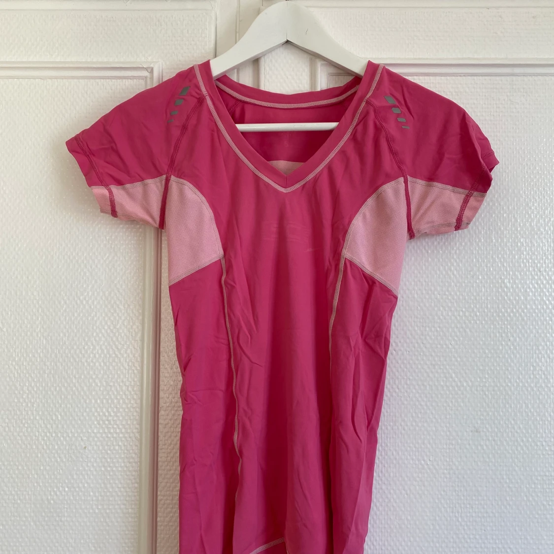 Rosa tränings t-shirt - 90