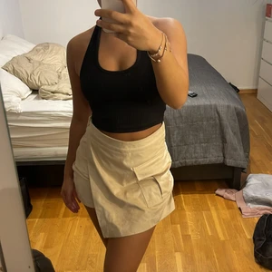 Shorts kjol - Beige shortskjol från Zara