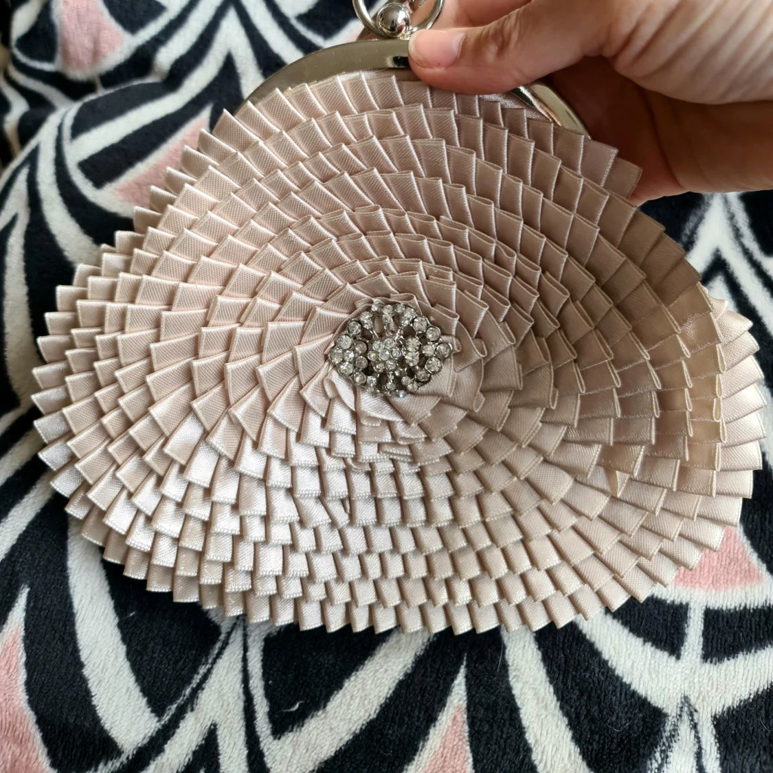 Liten apricot väska 