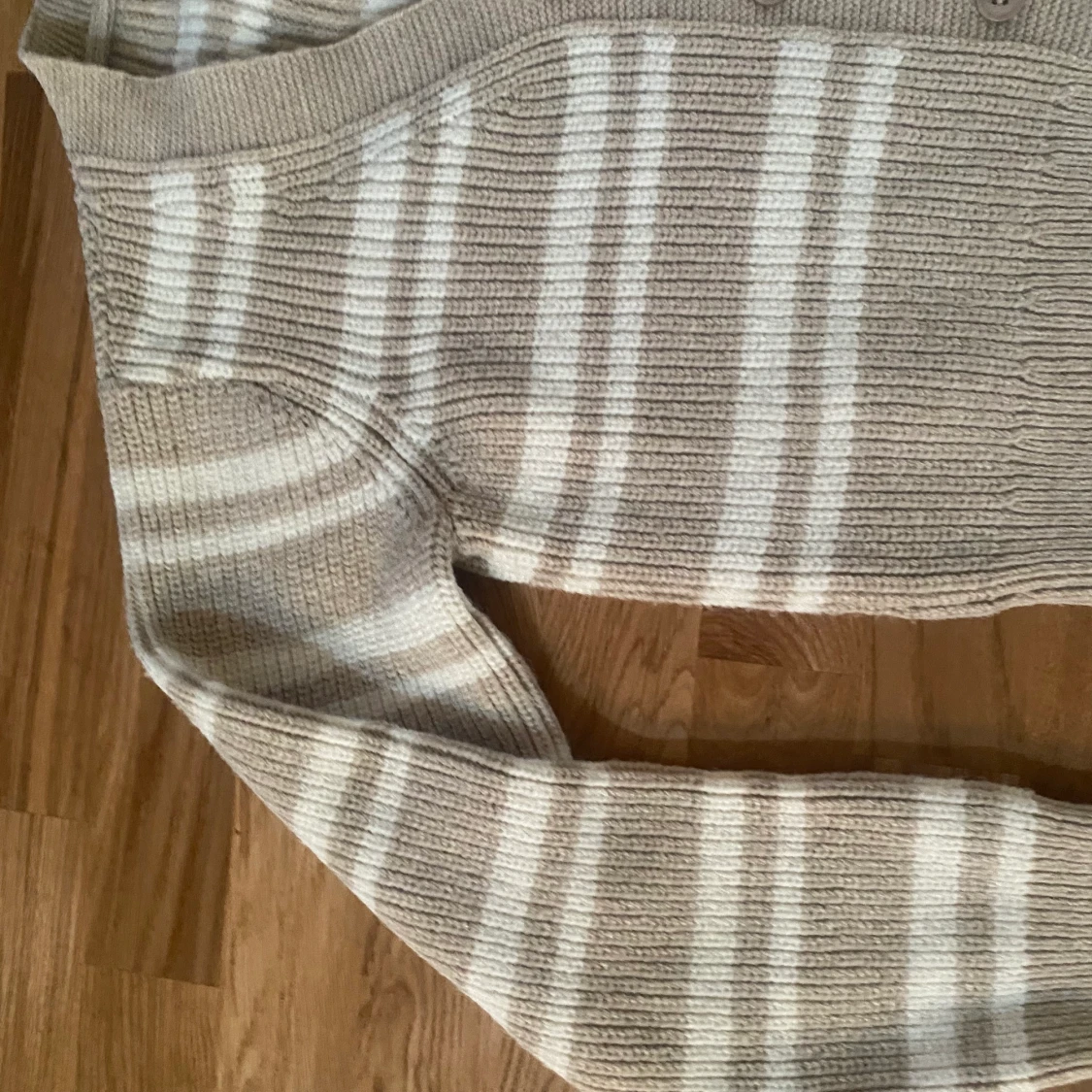 Stickad cardigan  - 90